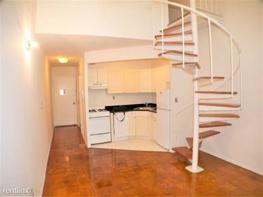 Main picture of 220 E 24th St