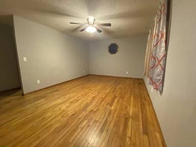 Main picture of 2053 Henley Rd