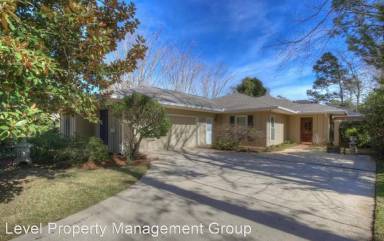 Main picture of 116 Oak Bend Ct