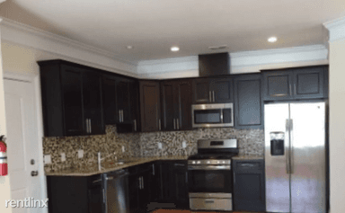 Main picture of 11 Garrison St