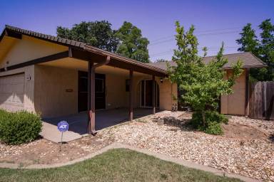 Main picture of 6353 Meadowvista Dr