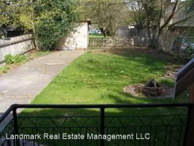 Main picture of 2900 Walnut St