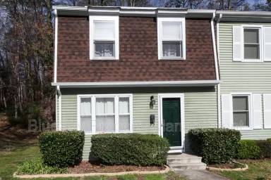 Main picture of 688 Lockesley Ter