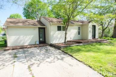 Main picture of 1022 W Collins St