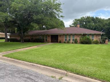 Main picture of 1601 Skyline Dr