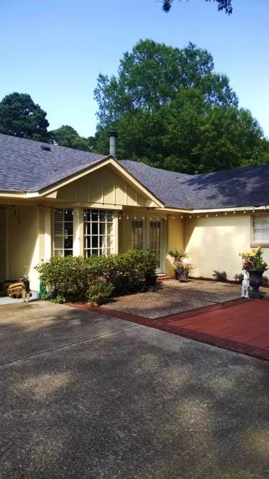 Main picture of 542 Dunmoreland Dr