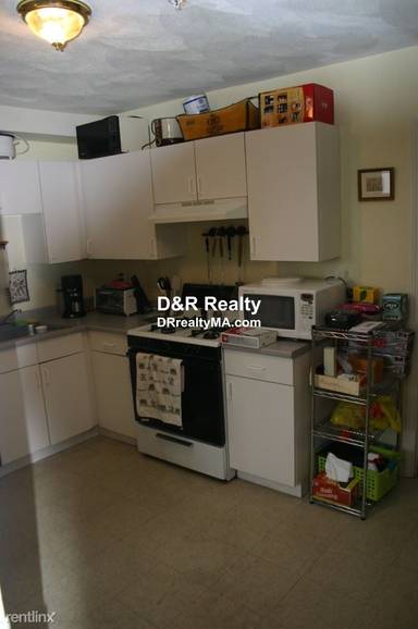 Main picture of 647 Cambridge St