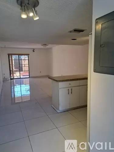 Main picture of 5525 W 26th Ct
