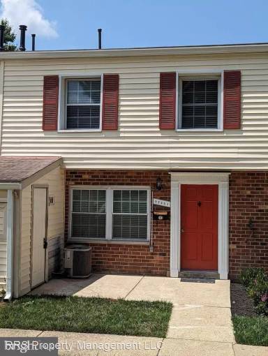 Main picture of 9225 Bridle Path Ln