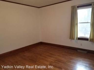 Main picture of 1707 W Pine St