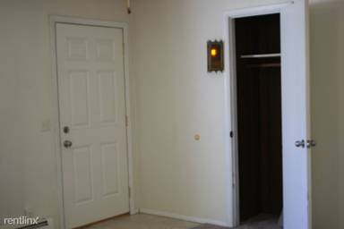 Main picture of 830 Walton St