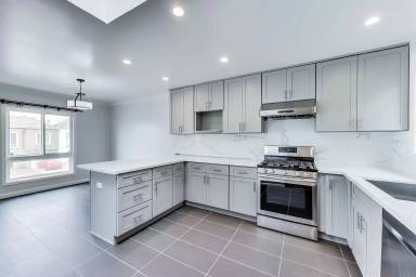 Main picture of 1638 42nd Ave