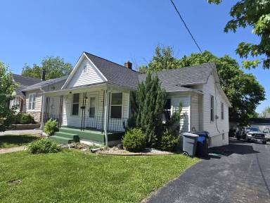 Main picture of 2511 Bredell Ave