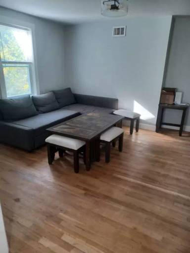 Main picture of 530 Main St