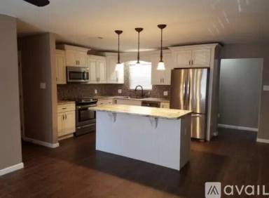 Main picture of 440 Gregory Ave