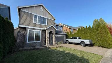 Main picture of 790 NW 180th Ave
