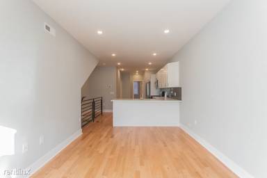 Main picture of 2521 Cecil B Moore Ave
