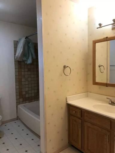 Main picture of 226 S 18th Ave