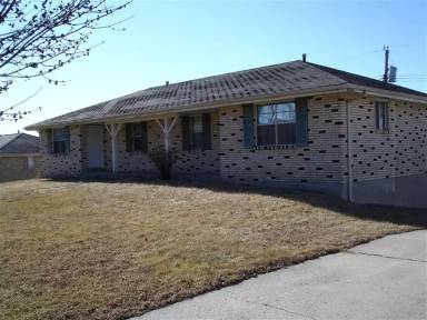 Main picture of 7104 N Park Ave