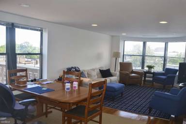 Main picture of 100 Jersey St