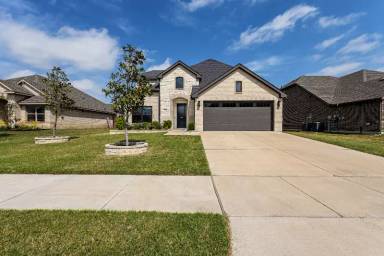 Main picture of 279 Moonshadow Dr