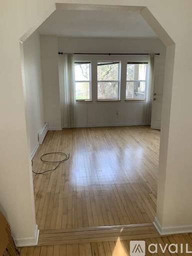 Main picture of 2429 S Superior St