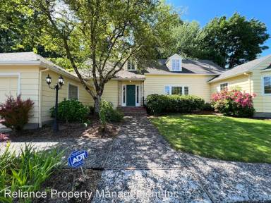 Main picture of 8740 SW Birchwood Rd