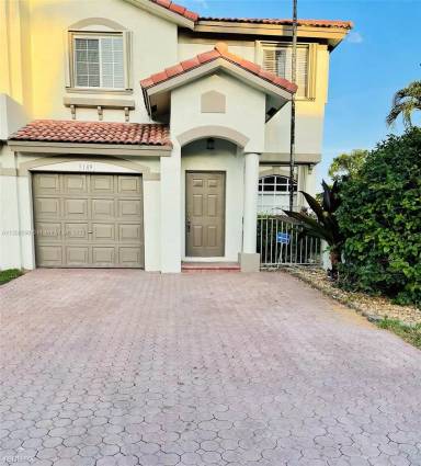 Main picture of Doral Landings Townhomes