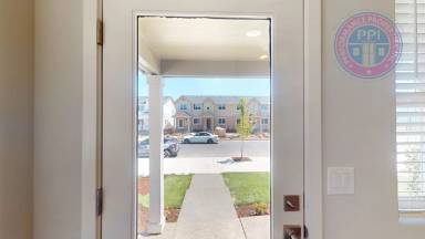 Main picture of 875 Eaden St