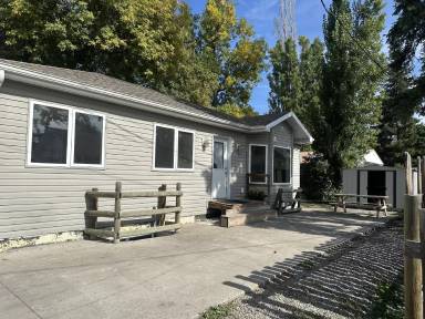 Main picture of 626 1/2 7th Ave W