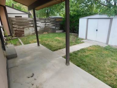 Main picture of 557 W Good Hope Cir