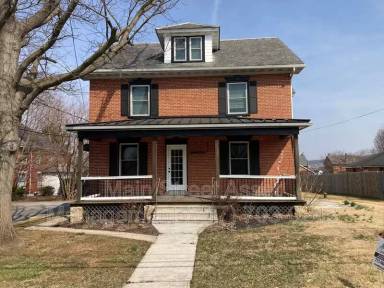 Main picture of 747 Bellevue Ave