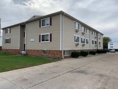Main picture of 220 Napoleon Rd