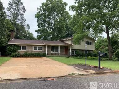 Main picture of 102 Candy Dr