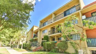 Main picture of 1140 Elm Ave