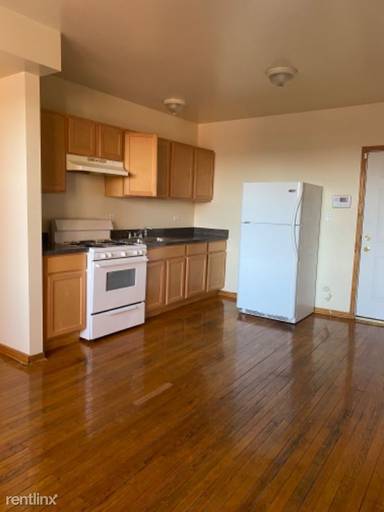 Main picture of 7350 S Phillips Apartments