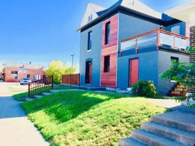 Main picture of 812 East High Street