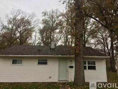 Main picture of 4414 Holton Ave