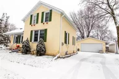 Main picture of 120 N Winnebago St