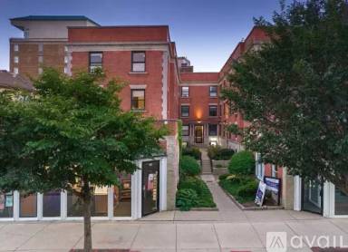 Main picture of 716 Clark St