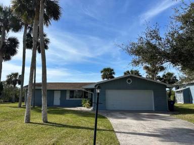 Main picture of 50 Oak Tree Dr