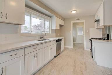 Main picture of 1202 E Everett Pl