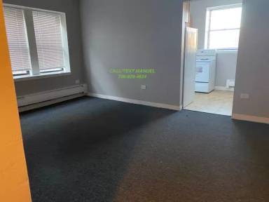Main picture of 7526 S Kingston Ave