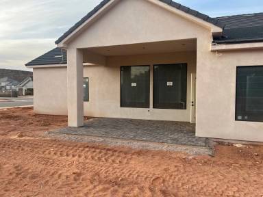Main picture of 365 E Homeside Rd