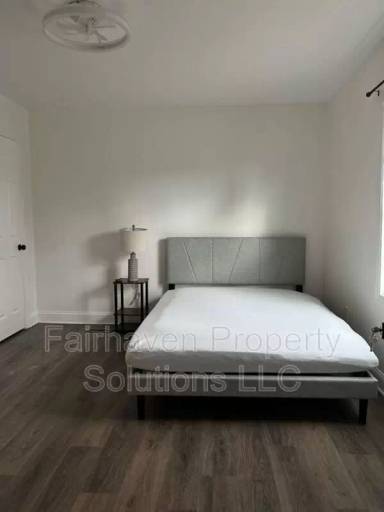 Main picture of 2827 E 5th Ave