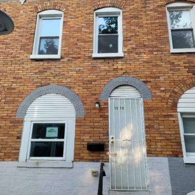 Main picture of 1818 N Woodyear St