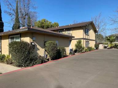 Main picture of 69 W Beverly Dr