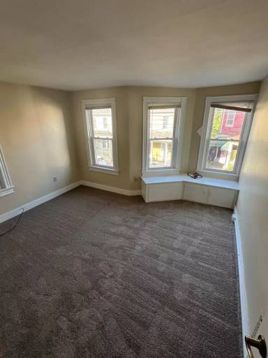 Main picture of 131 S Main St