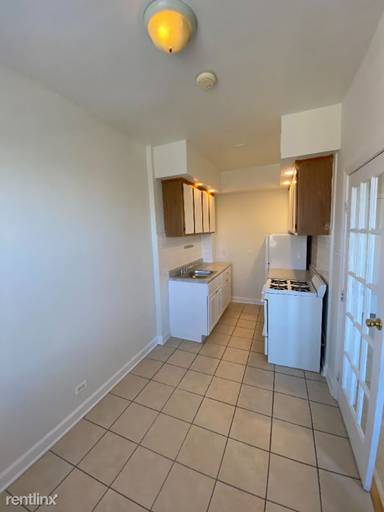 Main picture of 839 W Sheridan Rd Apartments