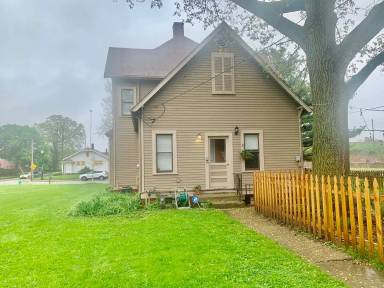 Main picture of 1332 N College Ave